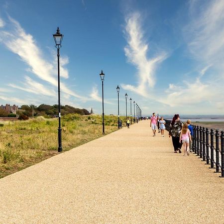 Lytham St Annes, A Spacious, High End, One Bedroomed Apartment 5 Extérieur photo