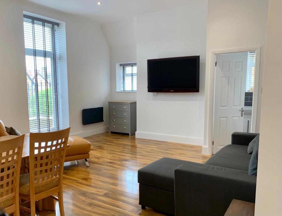 Lytham St Annes, A Spacious, High End, One Bedroomed Apartment 5 Extérieur photo