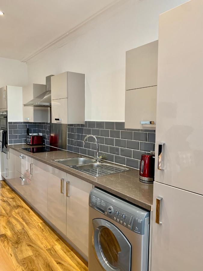 Lytham St Annes, A Spacious, High End, One Bedroomed Apartment 5 Extérieur photo